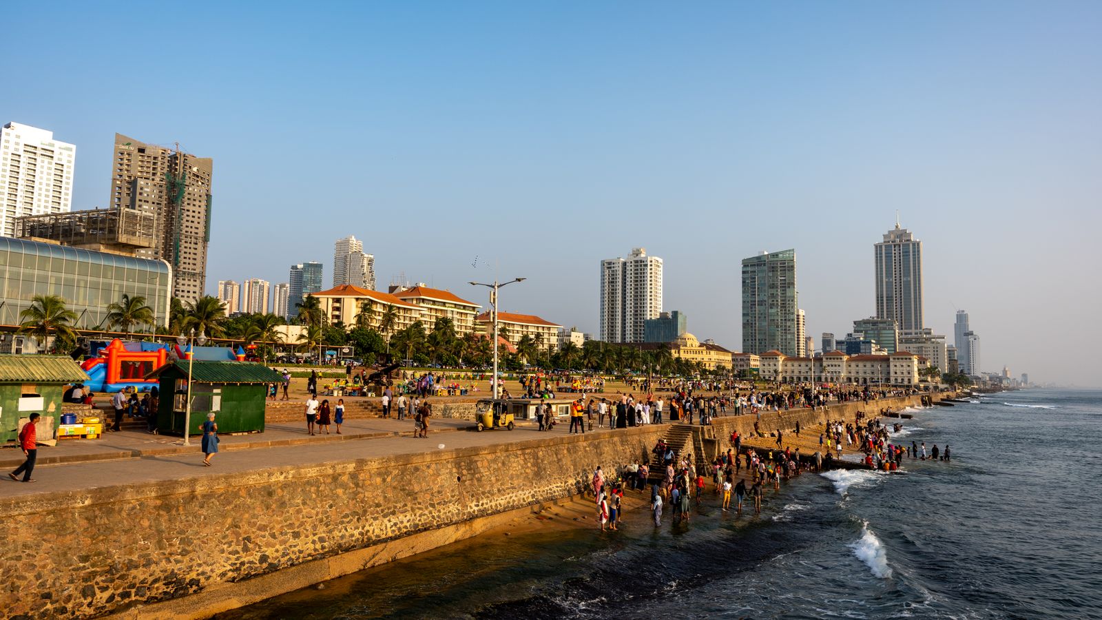 Colombo’s Galle Face waterfront and city skyline beside the Indian Ocean